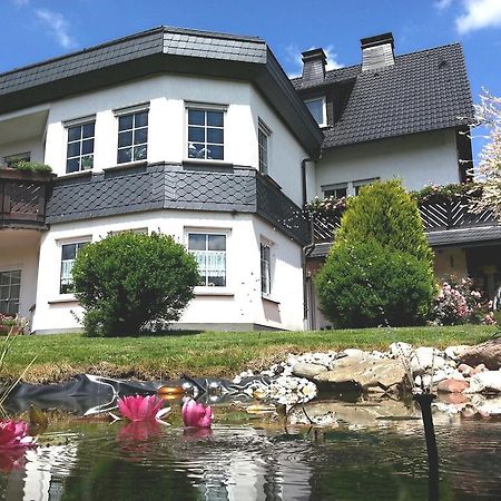 Ferienwohnungen Luge - Winterberg Pokoj fotografie